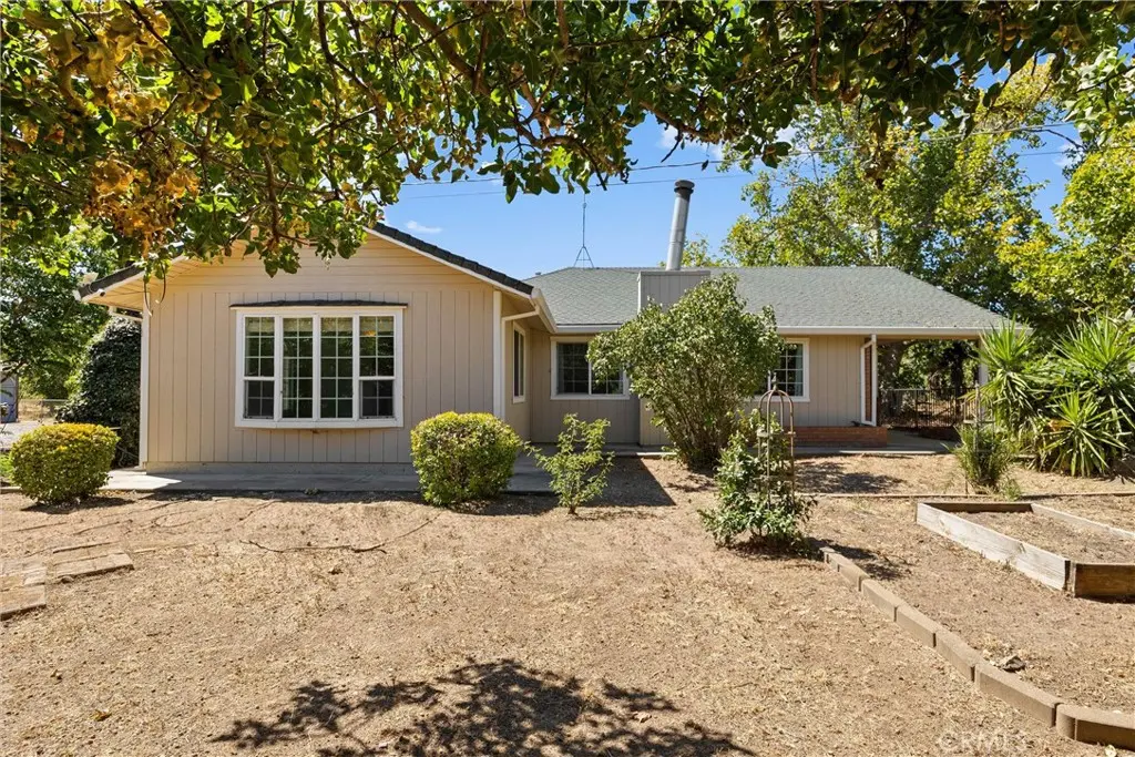 23353 Hamilton, Gerber, CA — listing photo 1