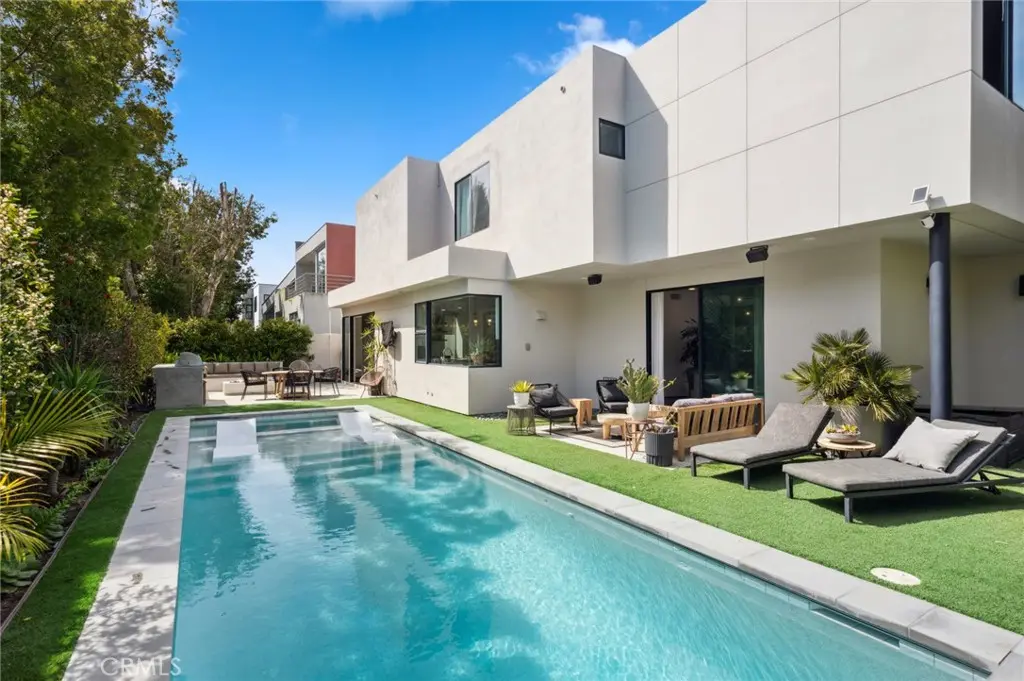 2831 Ridge Drive, Laguna Beach, CA — listing photo 1
