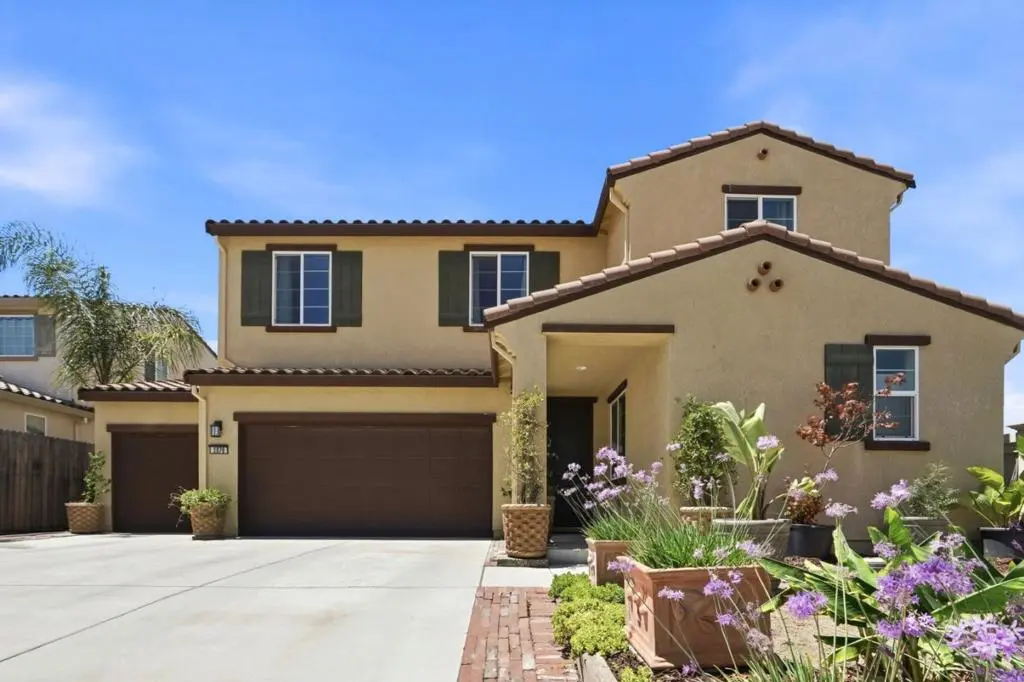 Single Family Residence for sale at 3076 Palomino, Hollister, CA featuring 5 beds and 4 baths