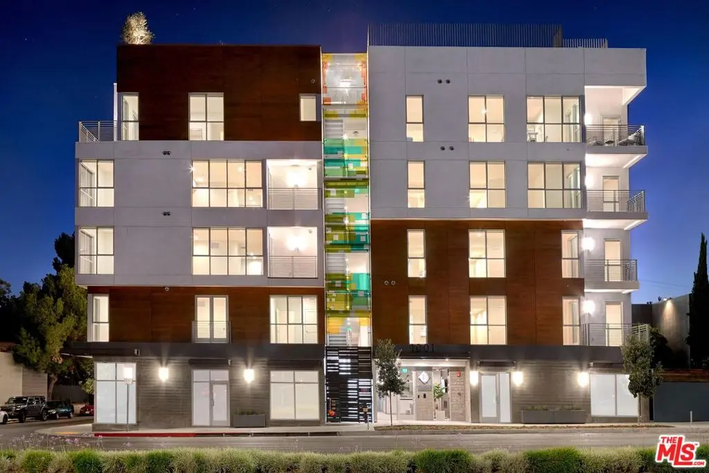 Residential Lease for rent at 1001 N FAIRFAX Avenue PH6, West Hollywood, Los Angeles County, CA featuring 1 bed and 1 bath