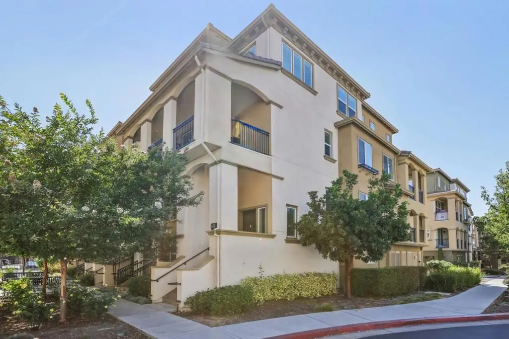 Condominium for sale at 38975 Primula Terrace, Newark, CA featuring 3 beds and 3 baths