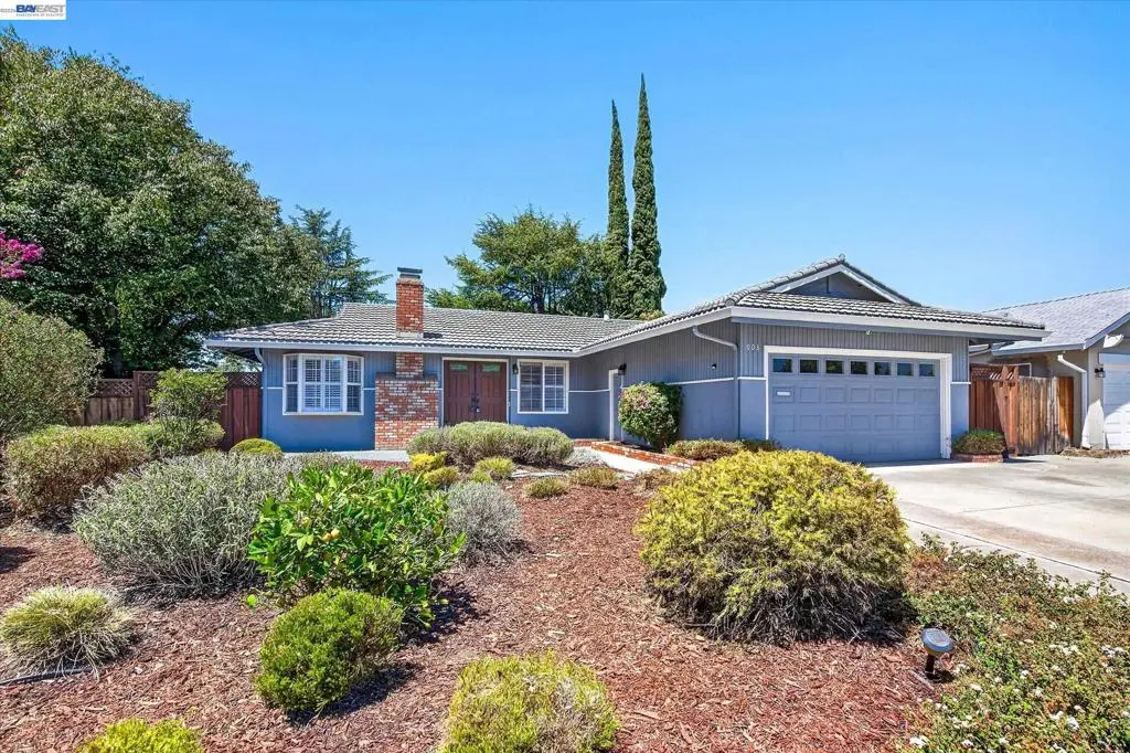 Single Family Residence for sale at 908 Norfolk Road, Livermore, CA featuring 3 beds and 2 baths