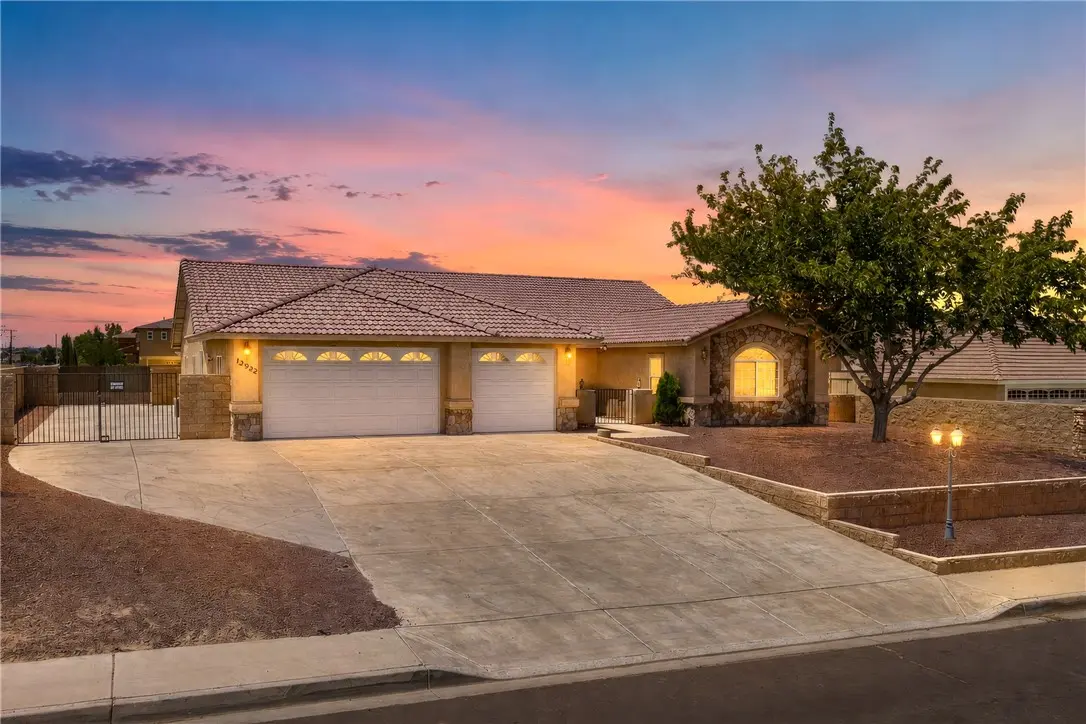 12922 Lompoc, Apple Valley, CA — listing photo 1