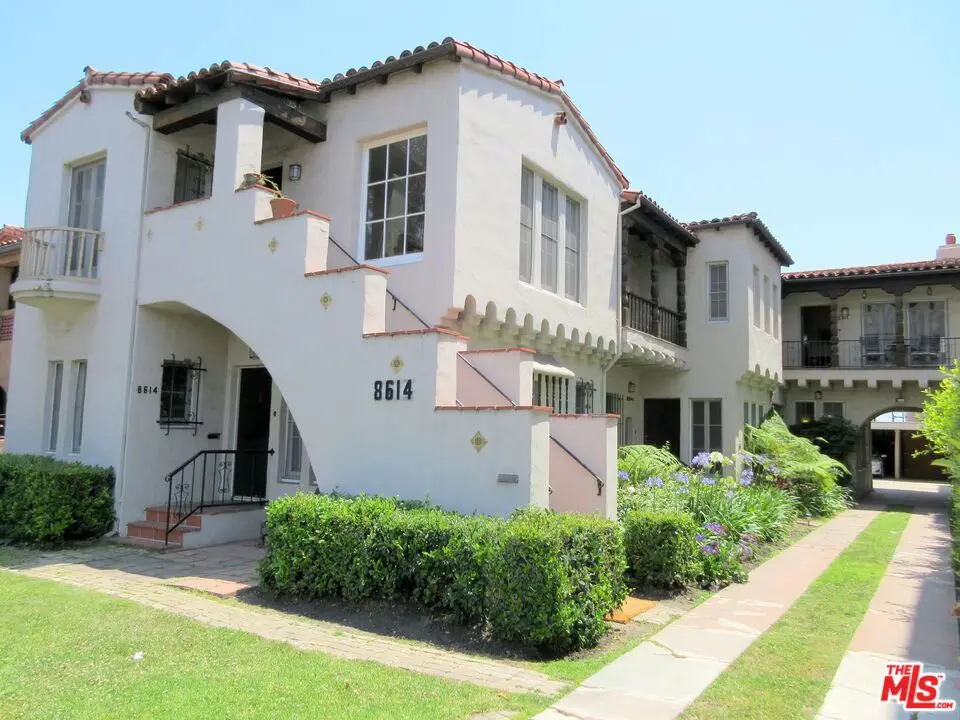 Residential Lease for rent at 8616 W Olympic Blvd. Boulevard, Los Angeles, Los Angeles County, CA featuring 1 bed and 1 bath