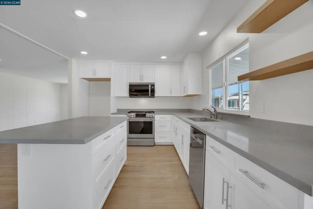 Manufactured In Park for sale at 4141 Deep Creek Rd, Fremont, CA featuring 2 beds and 2 baths