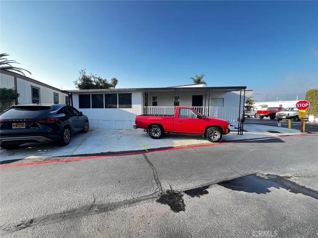 2191 Harbor Boulevard 38, Costa Mesa, CA — listing photo 1