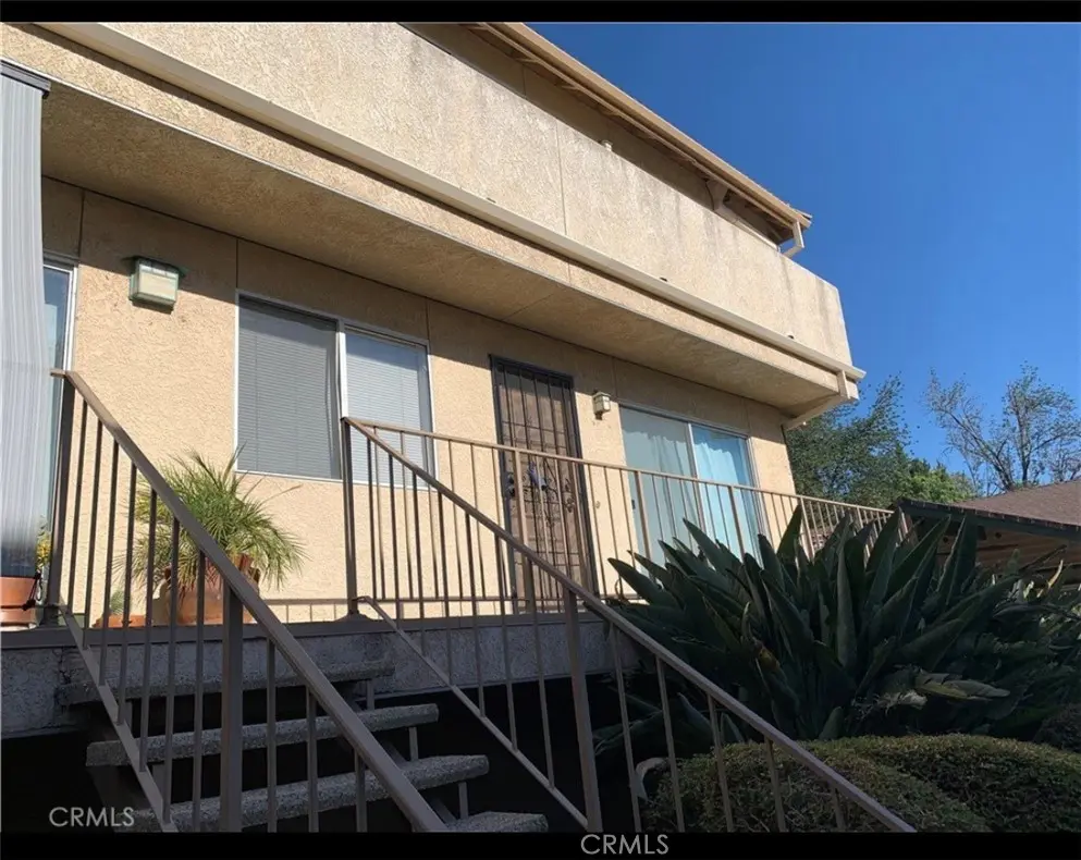 10215 Variel, Chatsworth, CA — listing photo 1