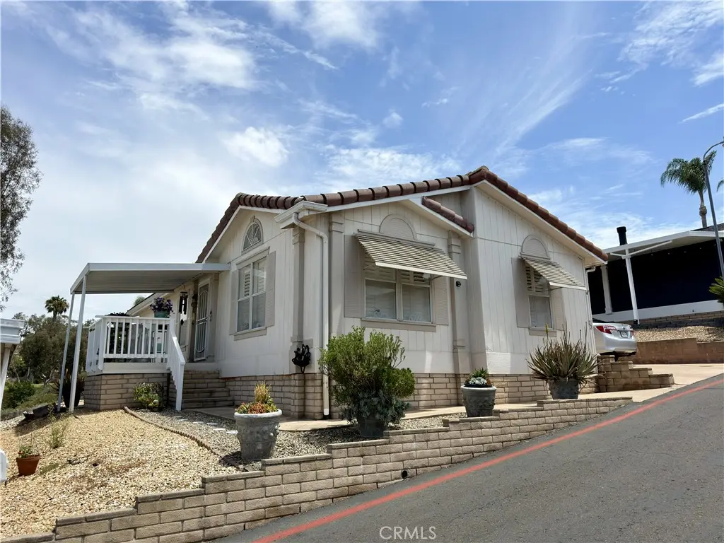 1333 Olive 23, Vista, CA — listing photo 1
