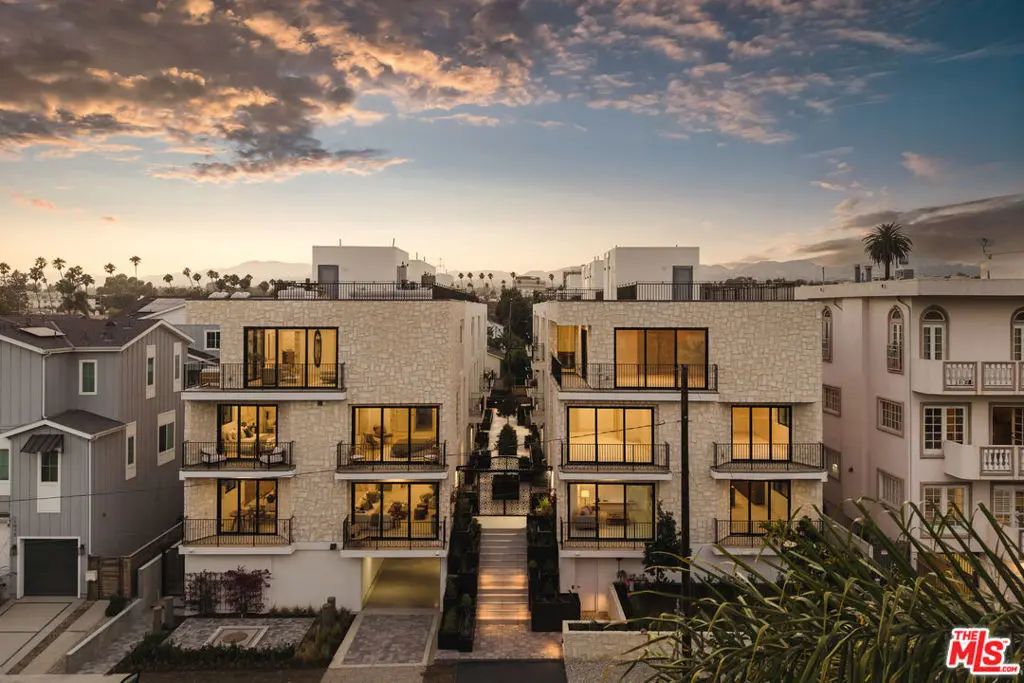 11967 Mayfield Ave 108, Los Angeles, CA — listing photo 1