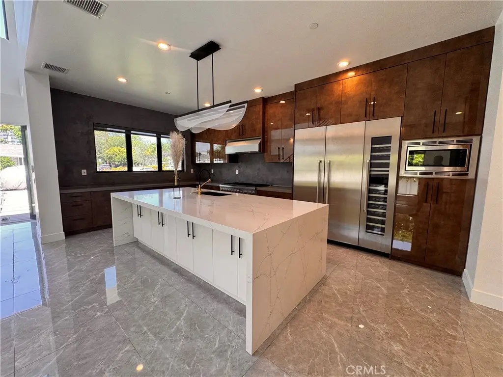 Single Family Residence for rent at 11230 Pickford, Los Angeles, CA featuring 3 beds and 4 baths