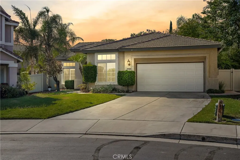 Single Family Residence for sale at 39528 Montebello Way, Murrieta, CA featuring 5 beds and 2 baths