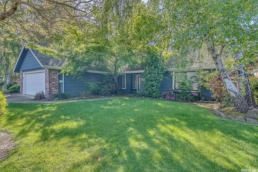 7020 Bridgeport Circle, Stockton, CA — listing photo 1