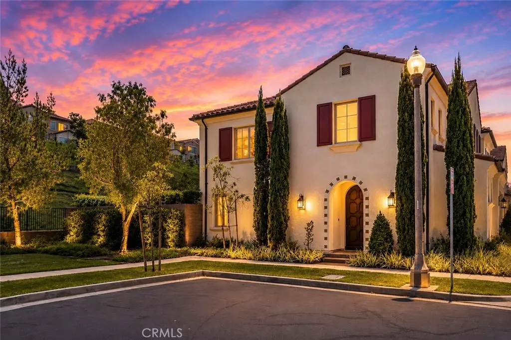 100 Della, Irvine, CA — listing photo 1