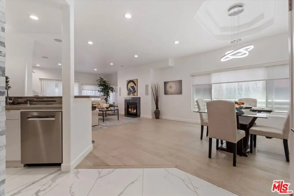 Condominium for sale at 1160 Granville Avenue 108, Los Angeles, CA featuring 2 beds and 3 baths