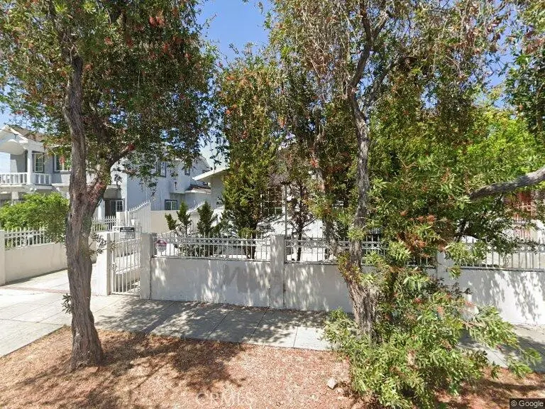 Triplex for sale at 1123 N Alexandria, Los Angeles, CA