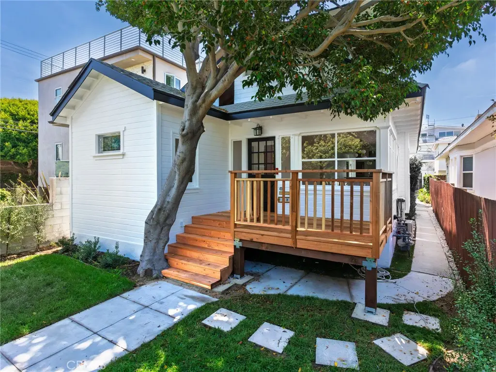 58 Ozone Ave, Venice, CA — listing photo 1