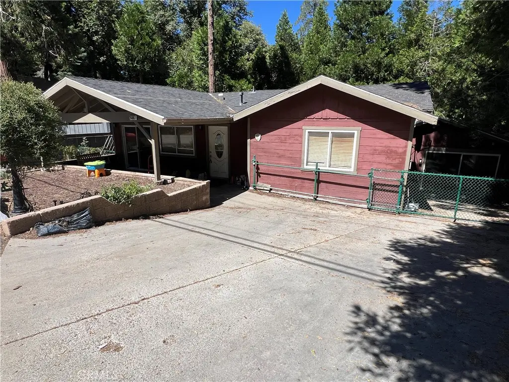 24867 Felsen, Crestline, CA — listing photo 1