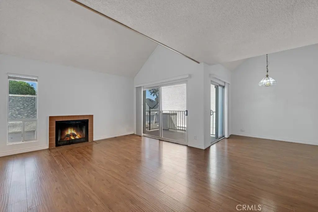 Residential Lease for rent at 20155 Keswick 211, Los Angeles, Los Angeles County, CA featuring 3 beds and 3 baths