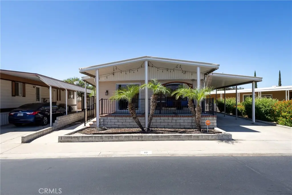 626 Dearborn 18, Redlands, CA — listing photo 1