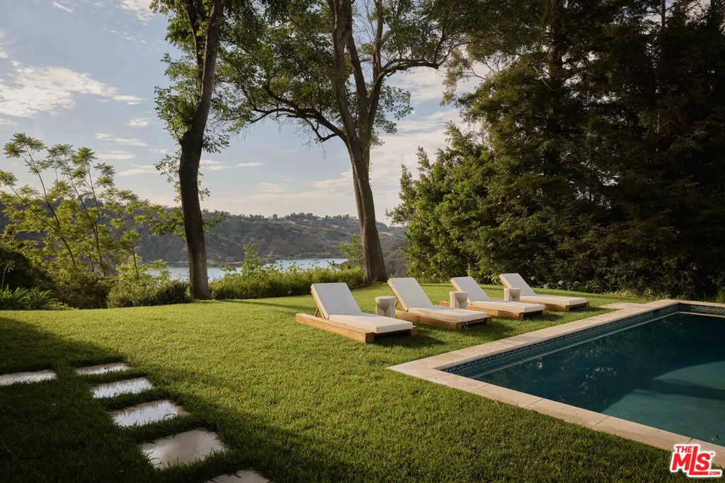 Single Family Residence for sale at 1900 Bel Air Road, Los Angeles, CA featuring 6 beds and 9 baths