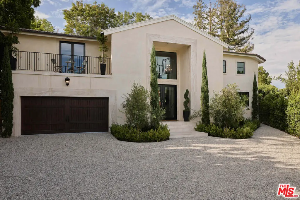 Single Family Residence for sale at 1900 Bel Air Road, Los Angeles, CA featuring 6 beds and 9 baths