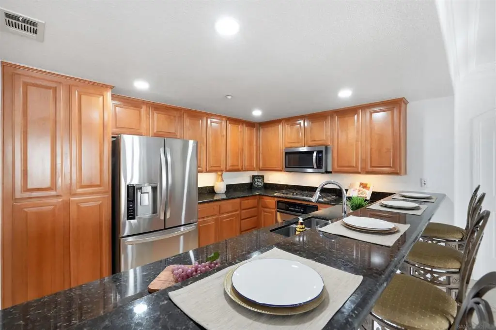Condominium for sale at 301 W G St 317, San Diego, CA featuring 2 beds and 3 baths