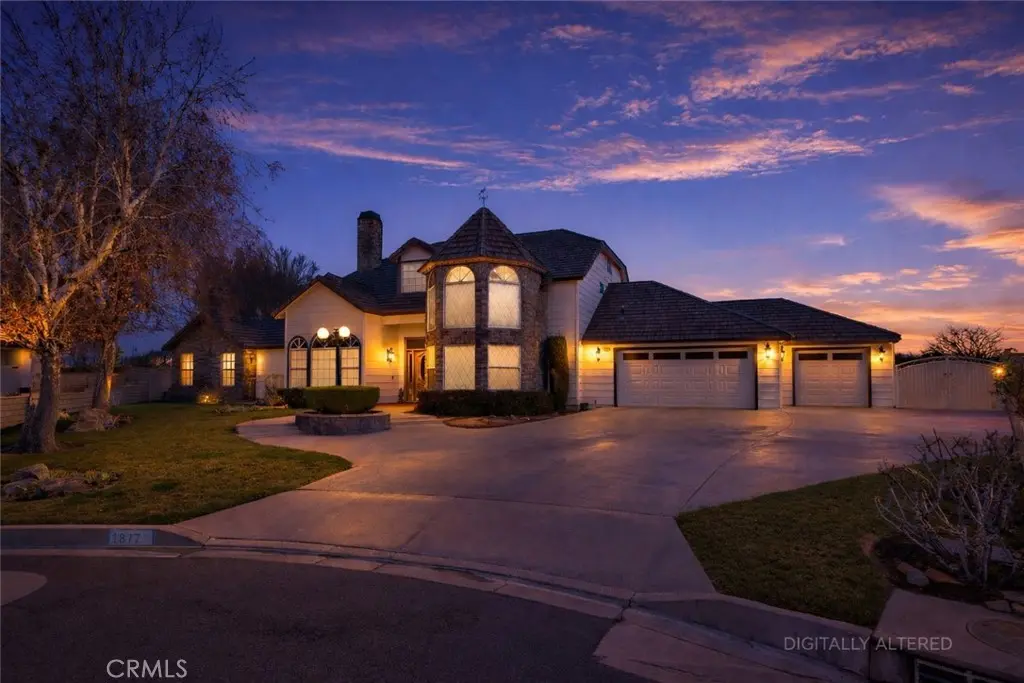 Single Family Residence for sale at 18475 Trout, Victorville, CA featuring 3 beds and 3 baths