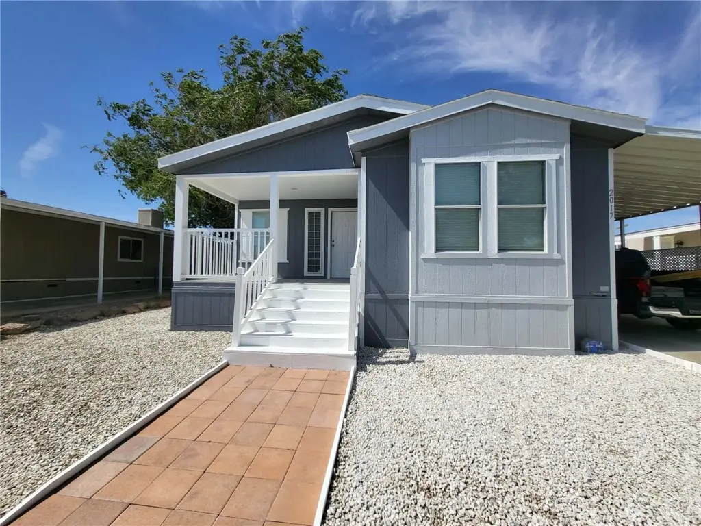 2017 Sonja Dr, Rosamond, CA — listing photo 1