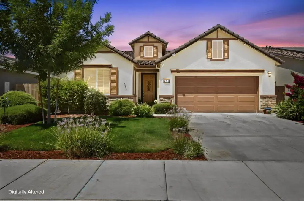 Single Family Residence for sale at 450 Amabile Drive, Los Banos, CA featuring 3 beds and 2 baths