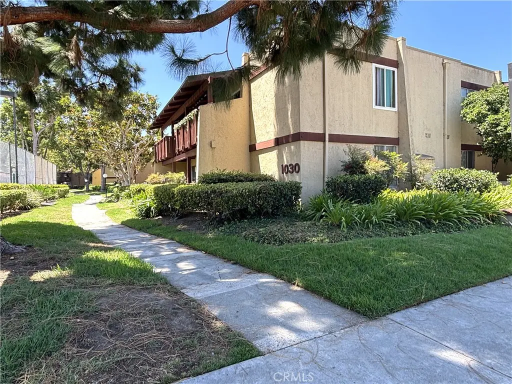 1030 W MacArthur Boulevard 38, Santa Ana, CA — listing photo 1