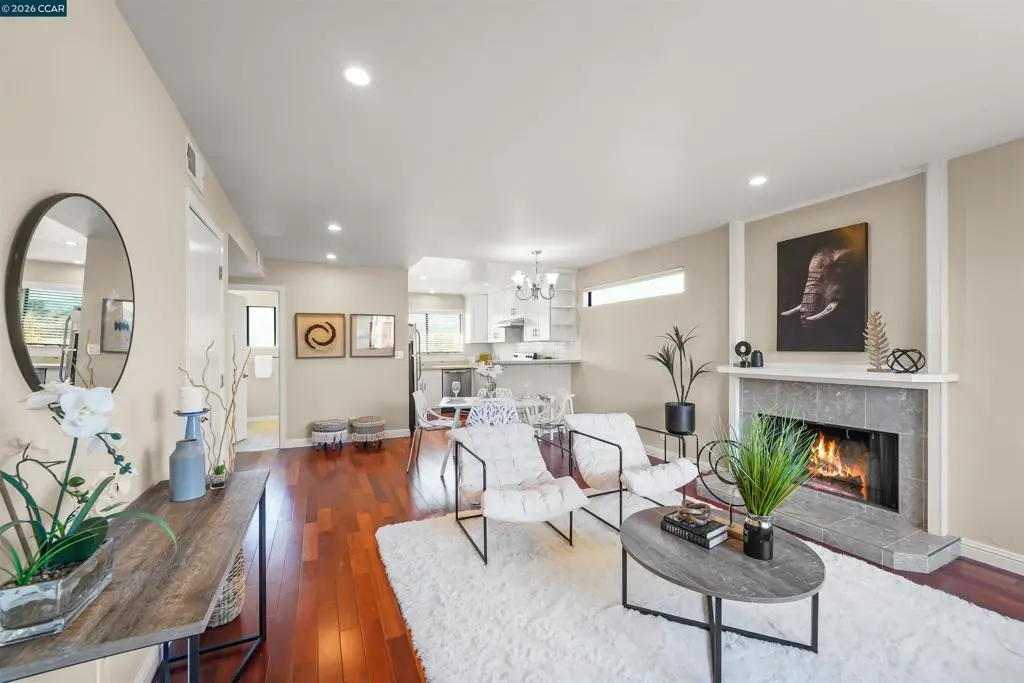 115 Hobart Ave E, San Mateo, CA — listing photo 1