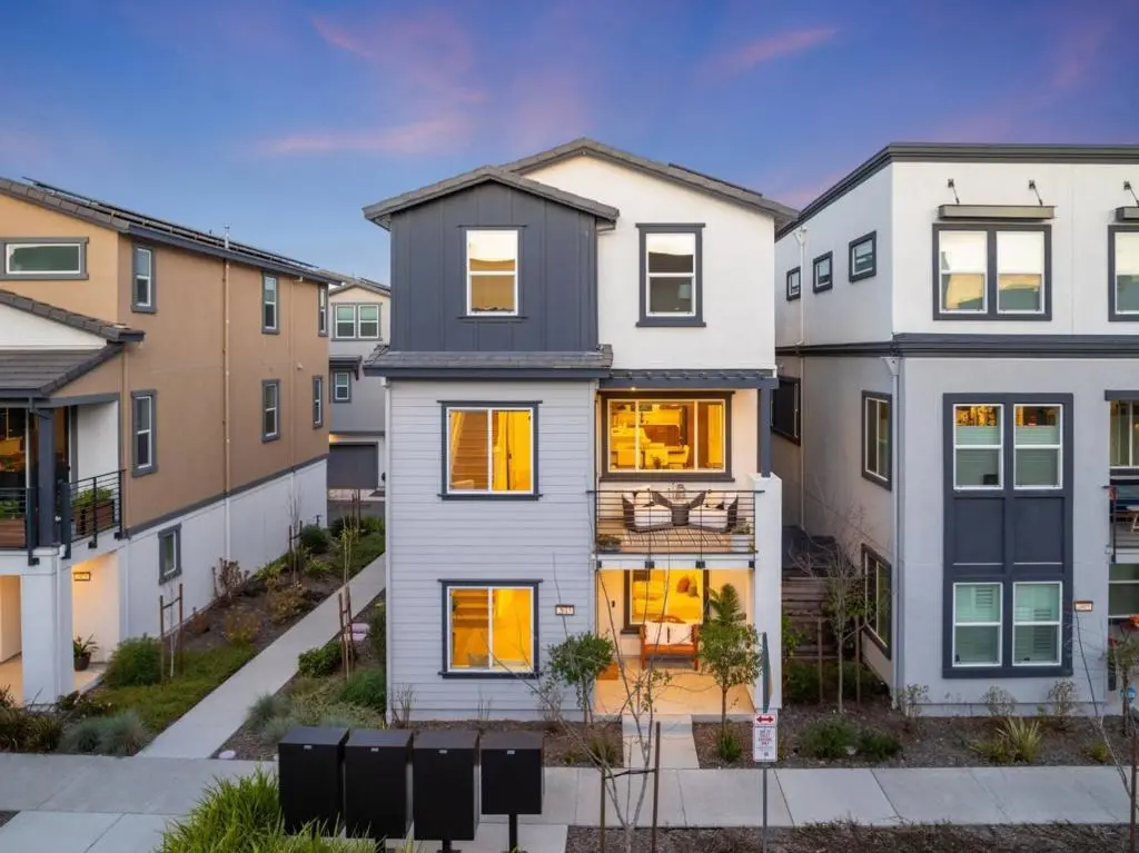 Single Family Residence for sale at 2815 Crusader Street, Alameda, CA featuring 4 beds and 4 baths