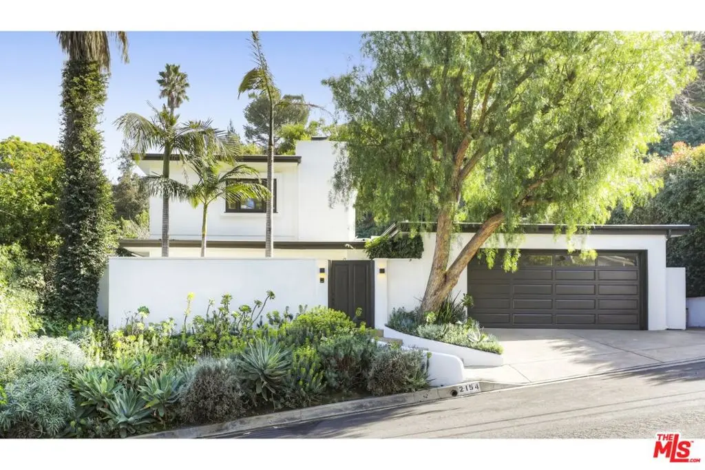 Residential Lease for rent at 2154 Sunset Crest Drive, Los Angeles, Los Angeles County, CA featuring 4 beds and 3 baths