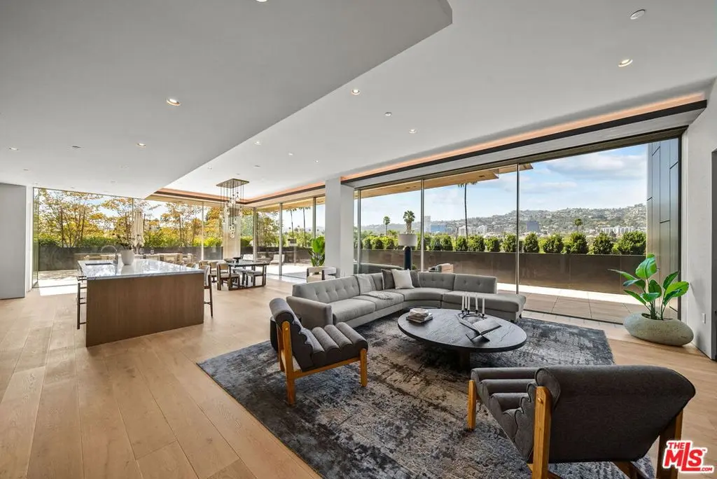Condominium for sale at 8899 Beverly Boulevard 4A, West Hollywood, CA featuring 3 beds and 4 baths