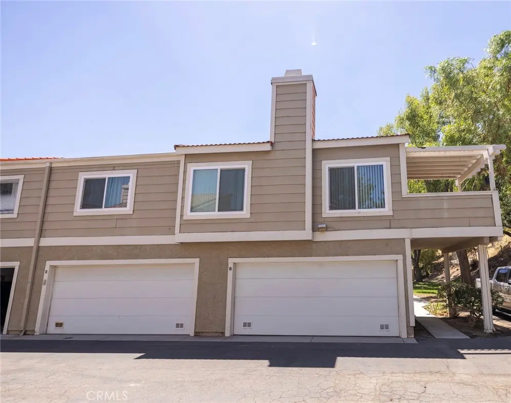 31371 The old Rd E, Castaic, CA — listing photo 1