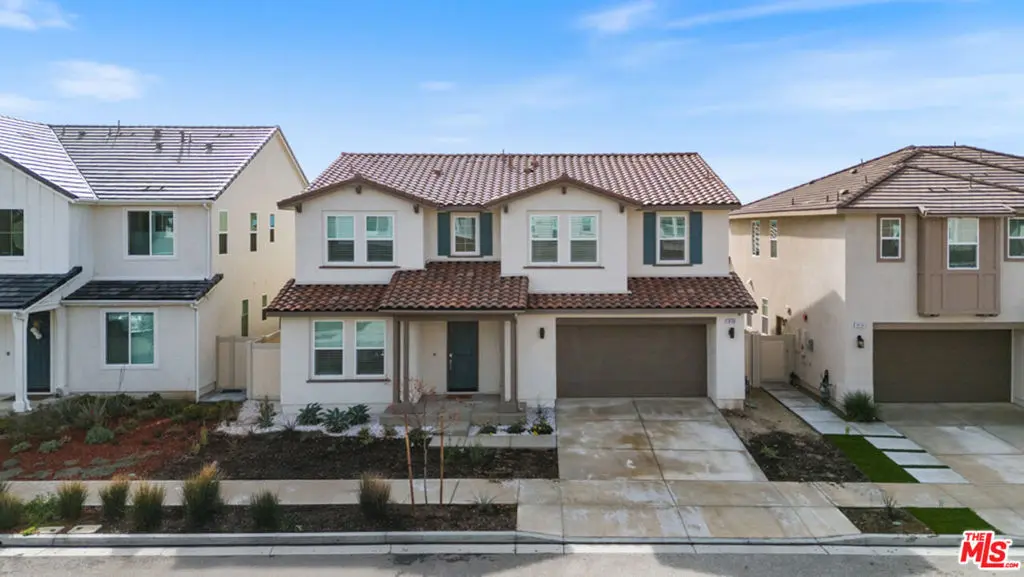 Single Family Residence for sale at 18130 Radiance Lane, Santa Clarita, CA featuring 5 beds and 3 baths