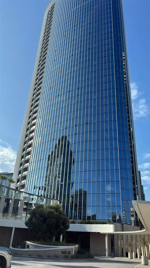 Condominium for rent at 888 W E St, San Diego, CA featuring 2 beds and 2 baths