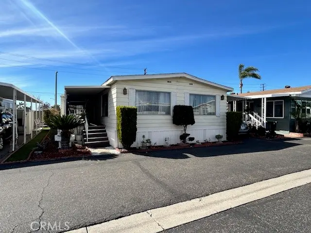 19350 Ward Street 12, Huntington Beach, CA — listing photo 1