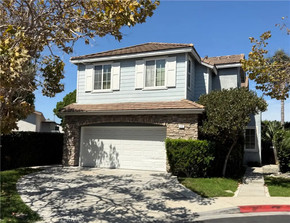 Single Family Residence for rent at 346 Gulf Stream, Costa Mesa, CA featuring 4 beds and 4 baths