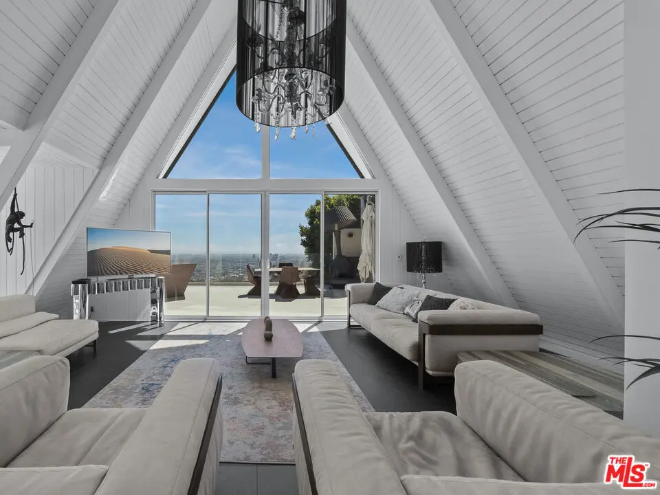 Residential Lease for rent at 8460 Cole Crest Drive, Los Angeles, Los Angeles County, CA featuring 3 beds and 3 baths