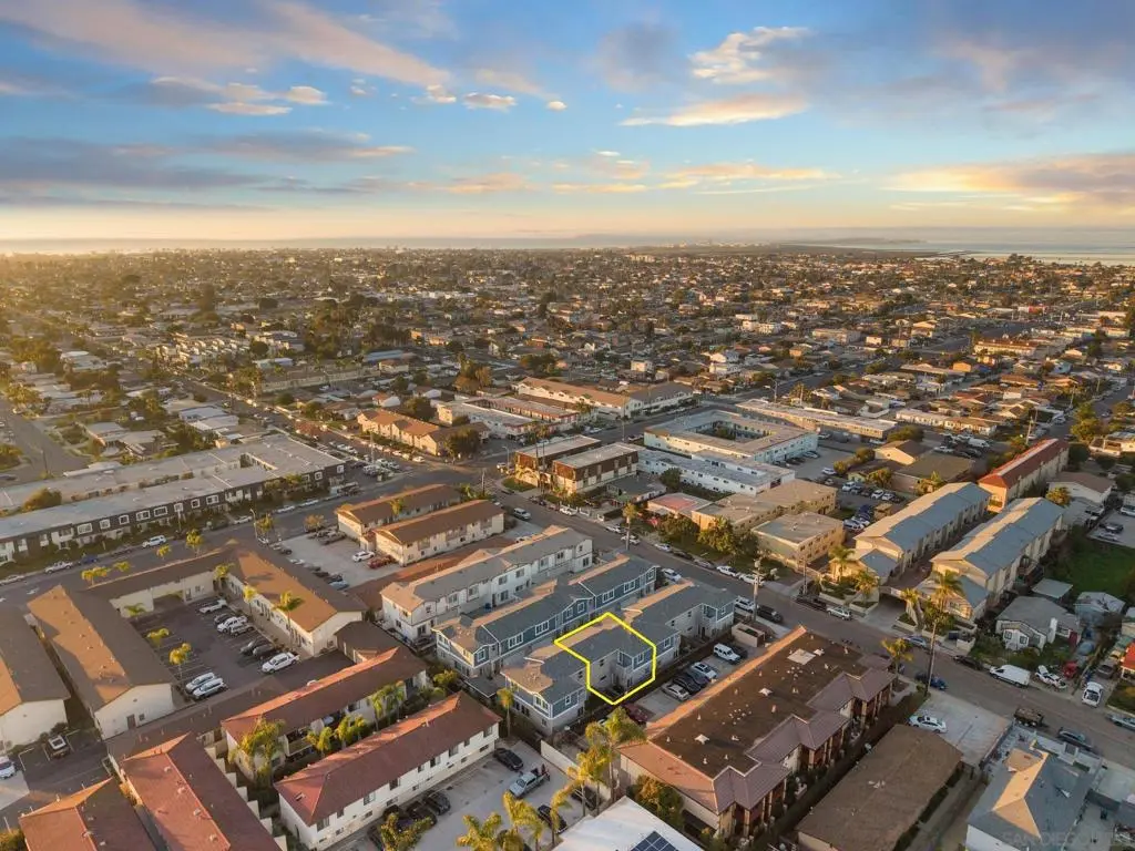 1345 Holly Ave, Imperial Beach, CA — listing photo 1