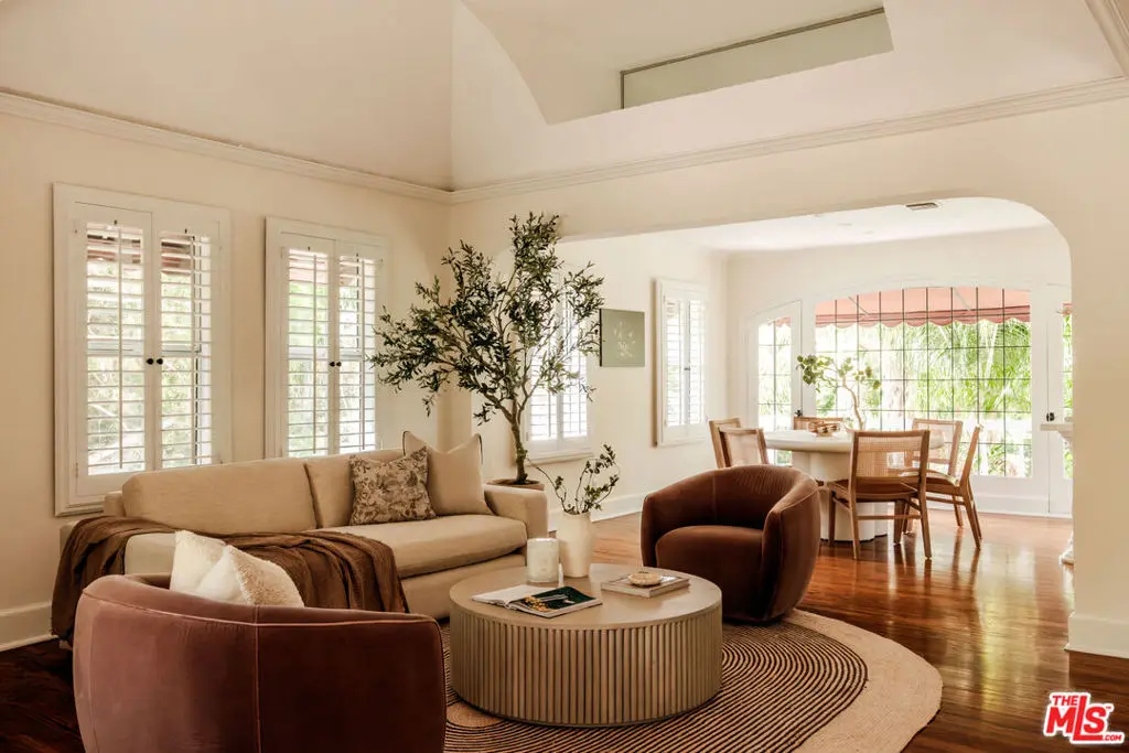 Single Family Residence for sale at 6750 Wedgewood Place, Los Angeles, CA featuring 3 beds and 3 baths