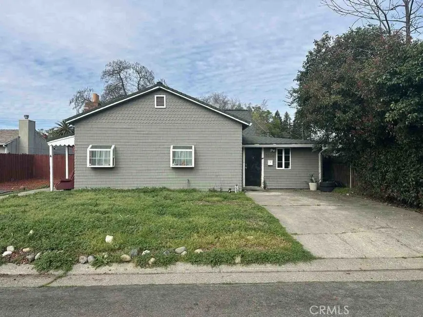 Single Family Residence for sale at 3005 Fairways Court, Sacramento, CA featuring 2 beds and 3 baths