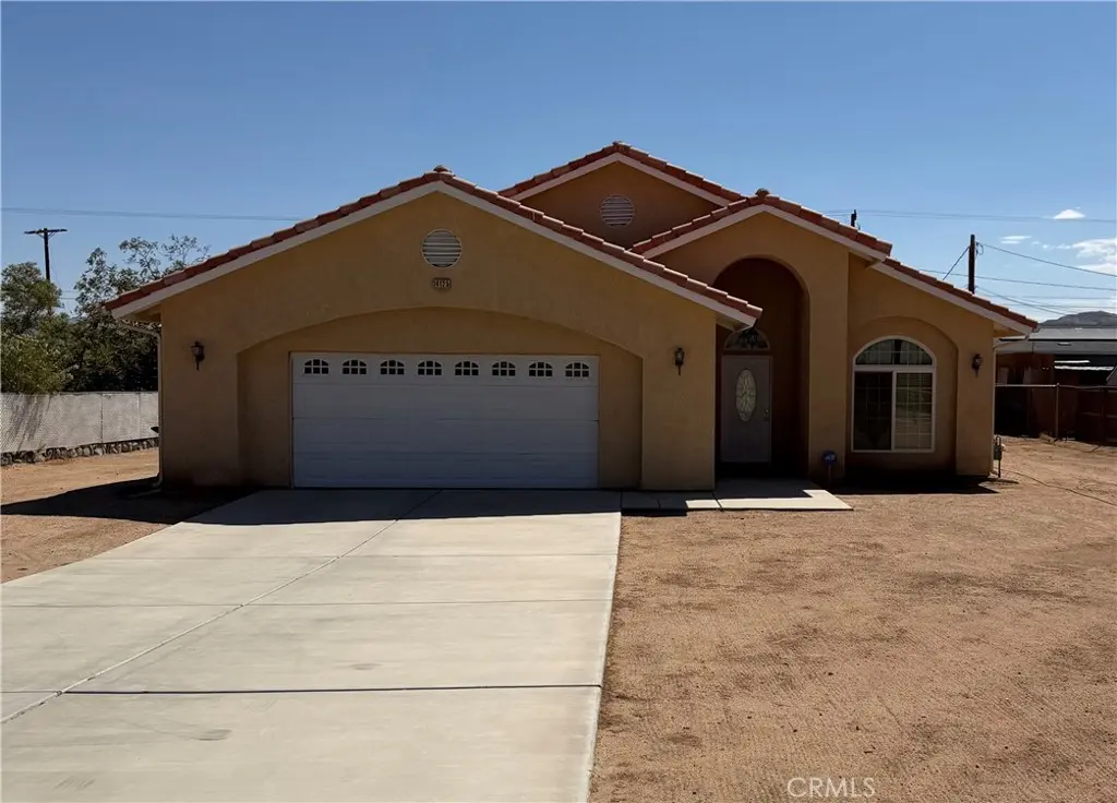 14125 Quinnault Rd, Apple Valley, CA — listing photo 1