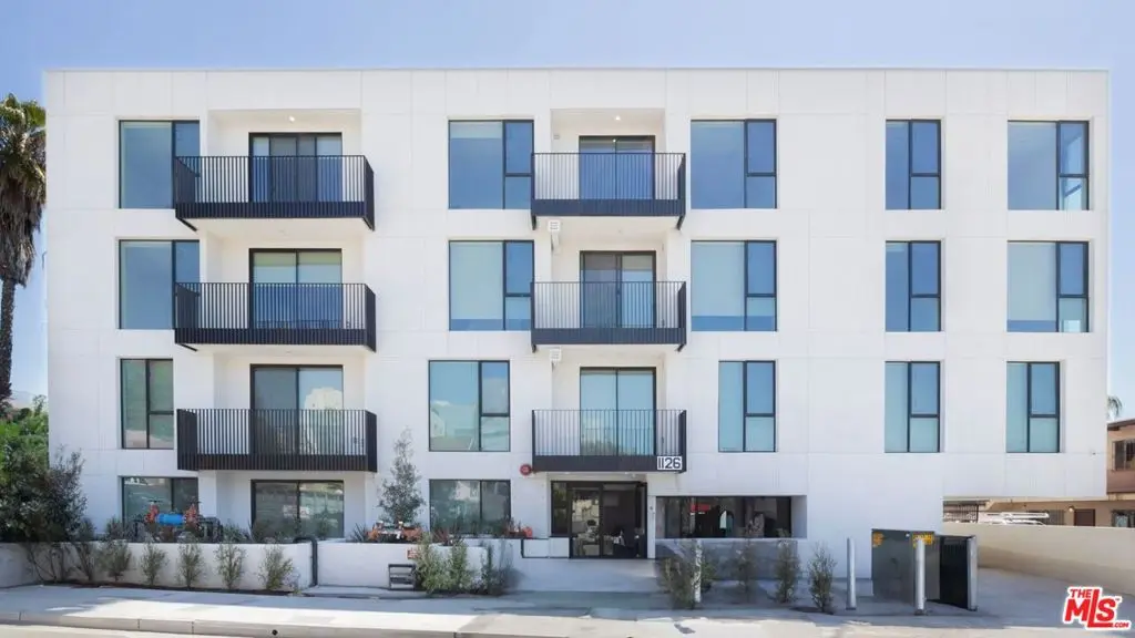 Residential Lease for rent at 1126 N Cornwell Street 101, Los Angeles, Los Angeles County, CA featuring 2 beds and 2 baths