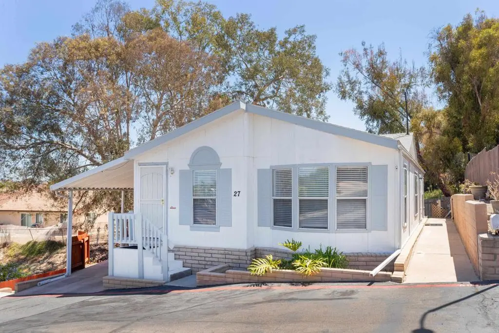 1333 Olive Avenue SPC 27, Vista, CA — listing photo 1