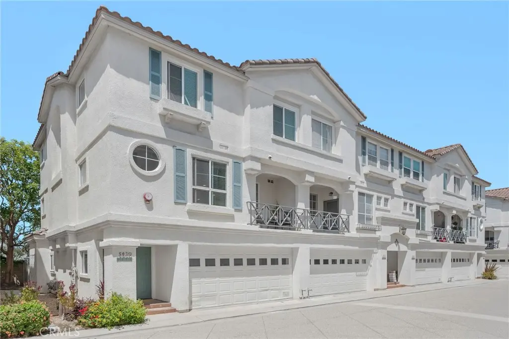 5439 Marine Avenue, Hawthorne, CA — listing photo 1
