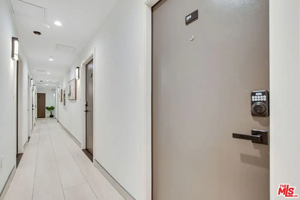 Apartment for rent at 946 S Ridgeley Drive 205, Los Angeles, CA and 1 bath