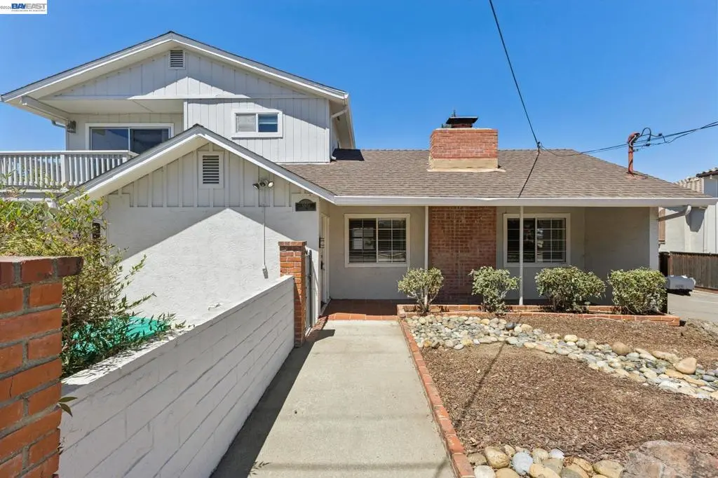Single Family Residence for sale at 3851 Vineyard Ave, Pleasanton, CA featuring 9 beds and 6 baths