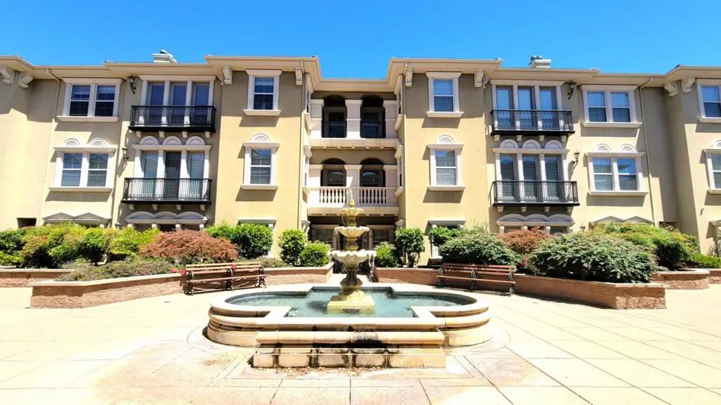 Residential Lease for rent at 1223 Symphony Way, Vallejo, Solano County, CA featuring 2 beds and 2 baths